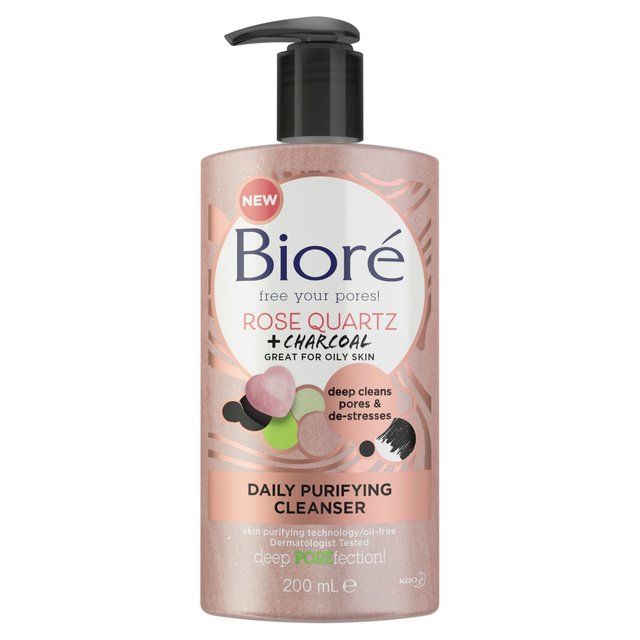 Biore Detergente viso purificante al quarzo rosa e carbone per pelli grasse 200 ml